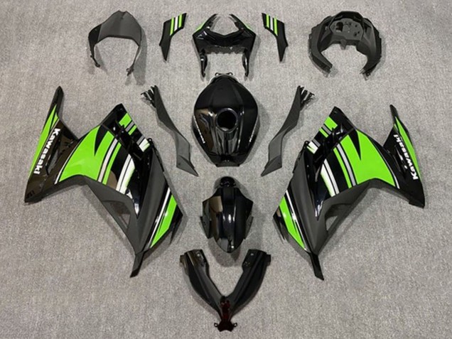Carénages Moto Kawasaki EX300 2013-2017 - Noir Brillant Vert Blanc Bande